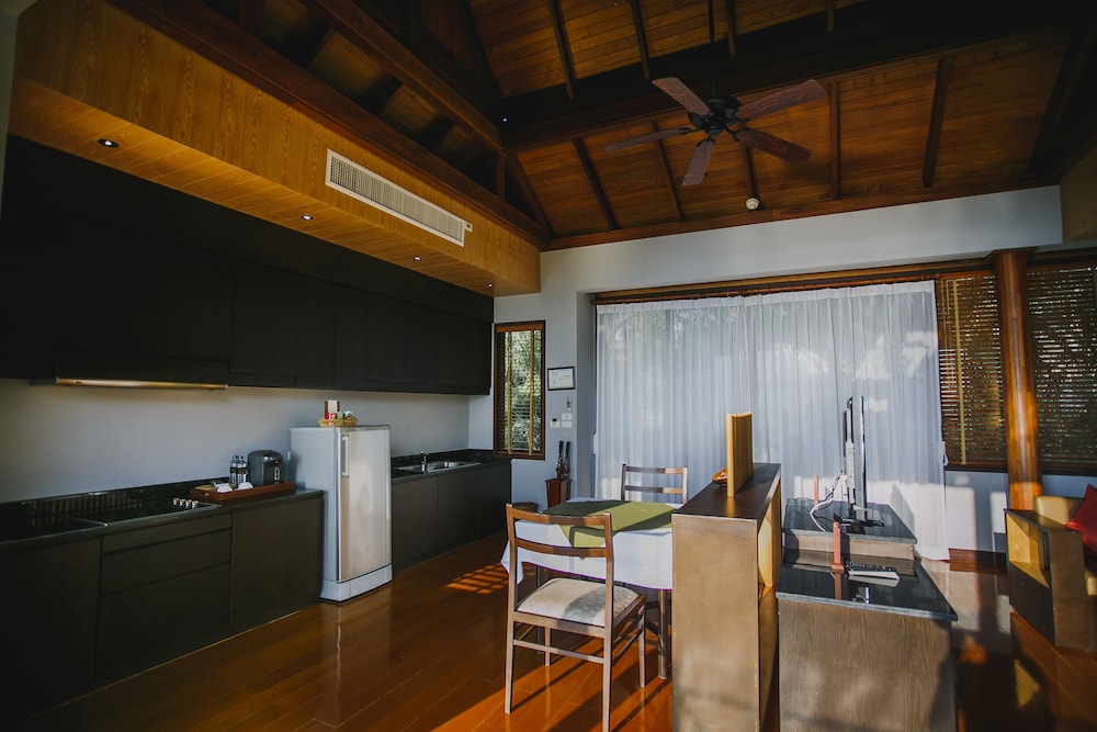 Ayara Kamala Resort Spa 65/77