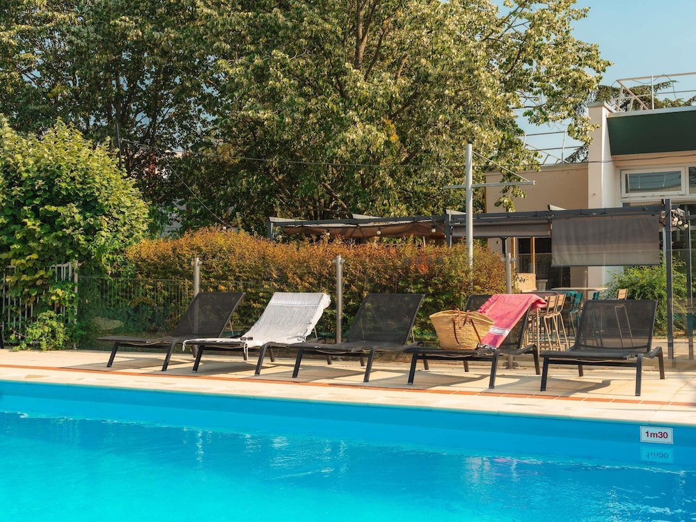 NOVOTEL EVRY COURCOURONNES 46/47