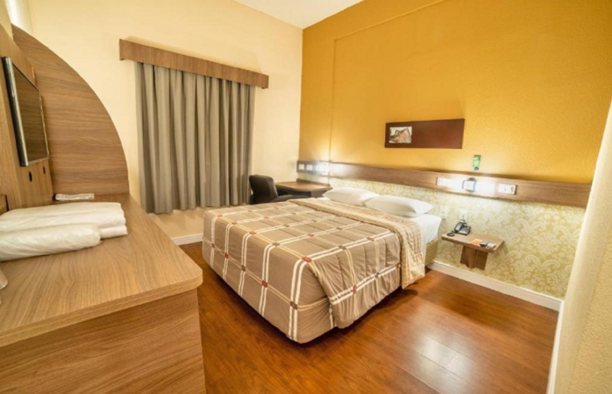 HOTEL 10 PONTA GROSSA 12/31