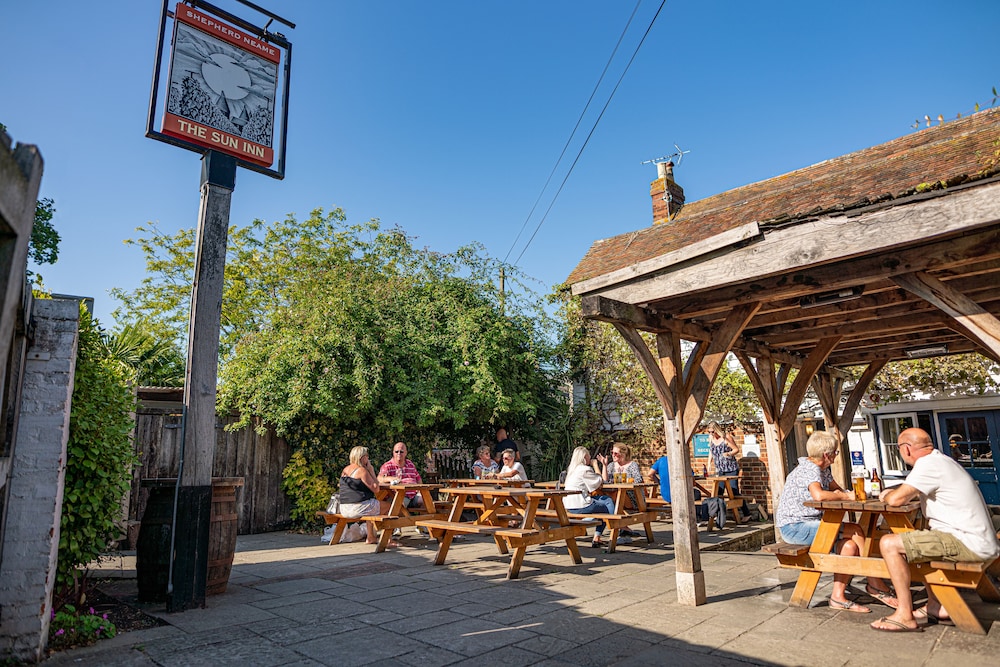 The Sun Inn 66/74