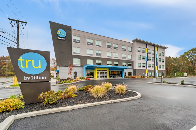 Tru by Hilton Brockton, MA 25/26