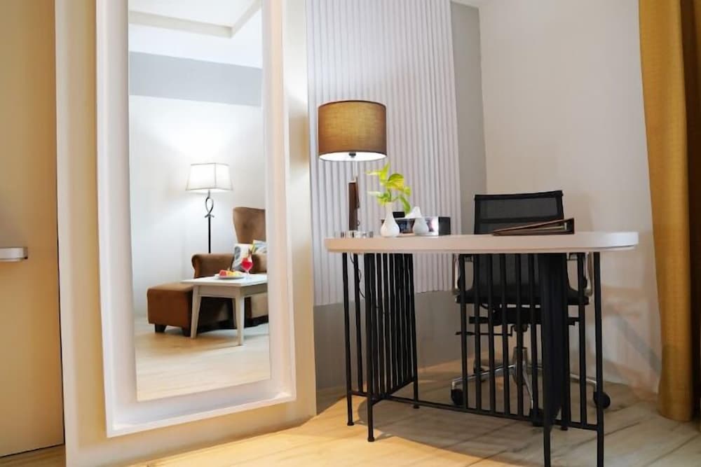 Abadi Suite Hotel and Tower 23/27
