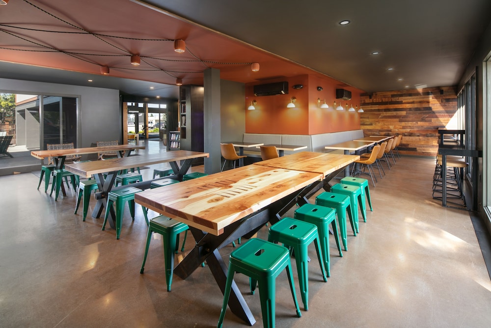 Waypoint Hotel 45/62