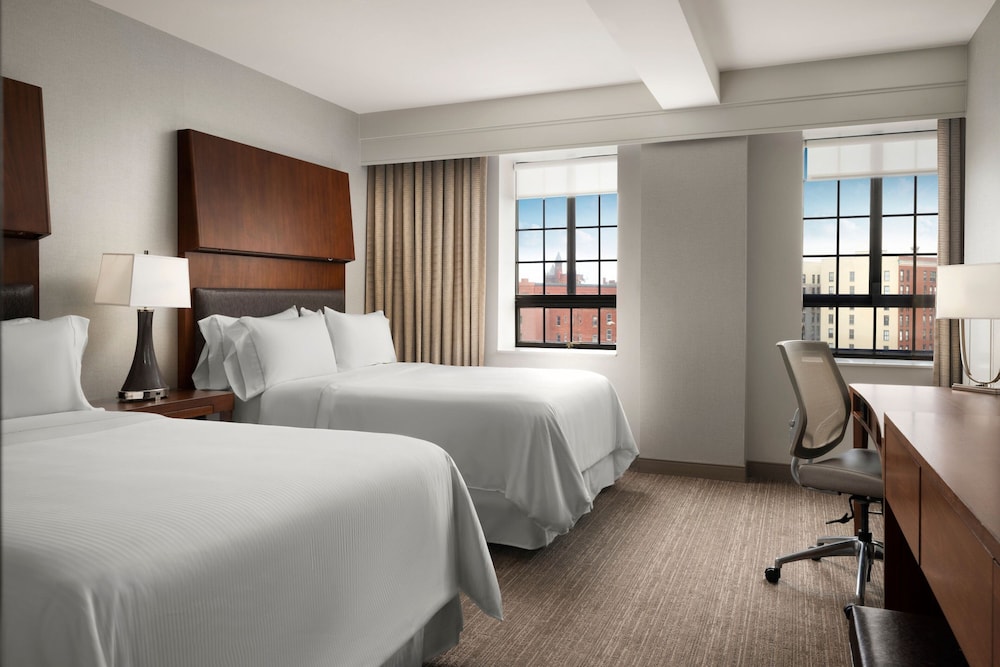 room, 2 double beds, city view