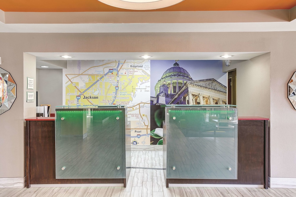 Lobby at OYO Townhouse Jackson/Ridgeland, JACKSON - MS