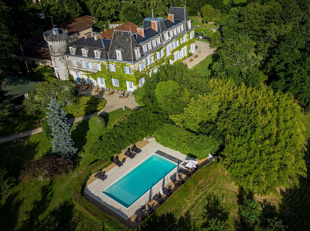 Chateau De Lalande 65/72