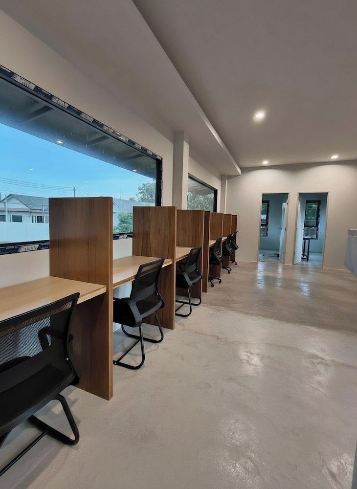 Koh lanta Hotels and Co Working Space 53/65