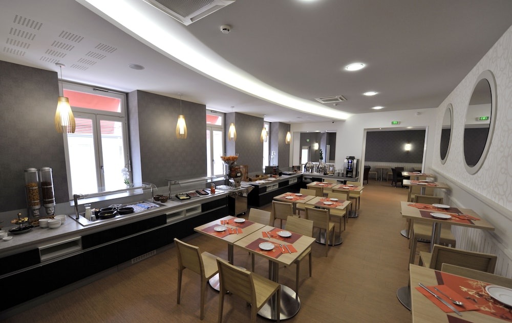 Hotel de Bourgogne 56/69