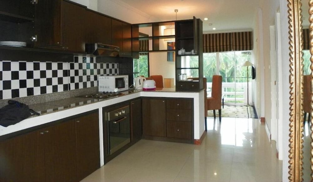 The Orchid Kathu Heights Serviced Apartment 8/37