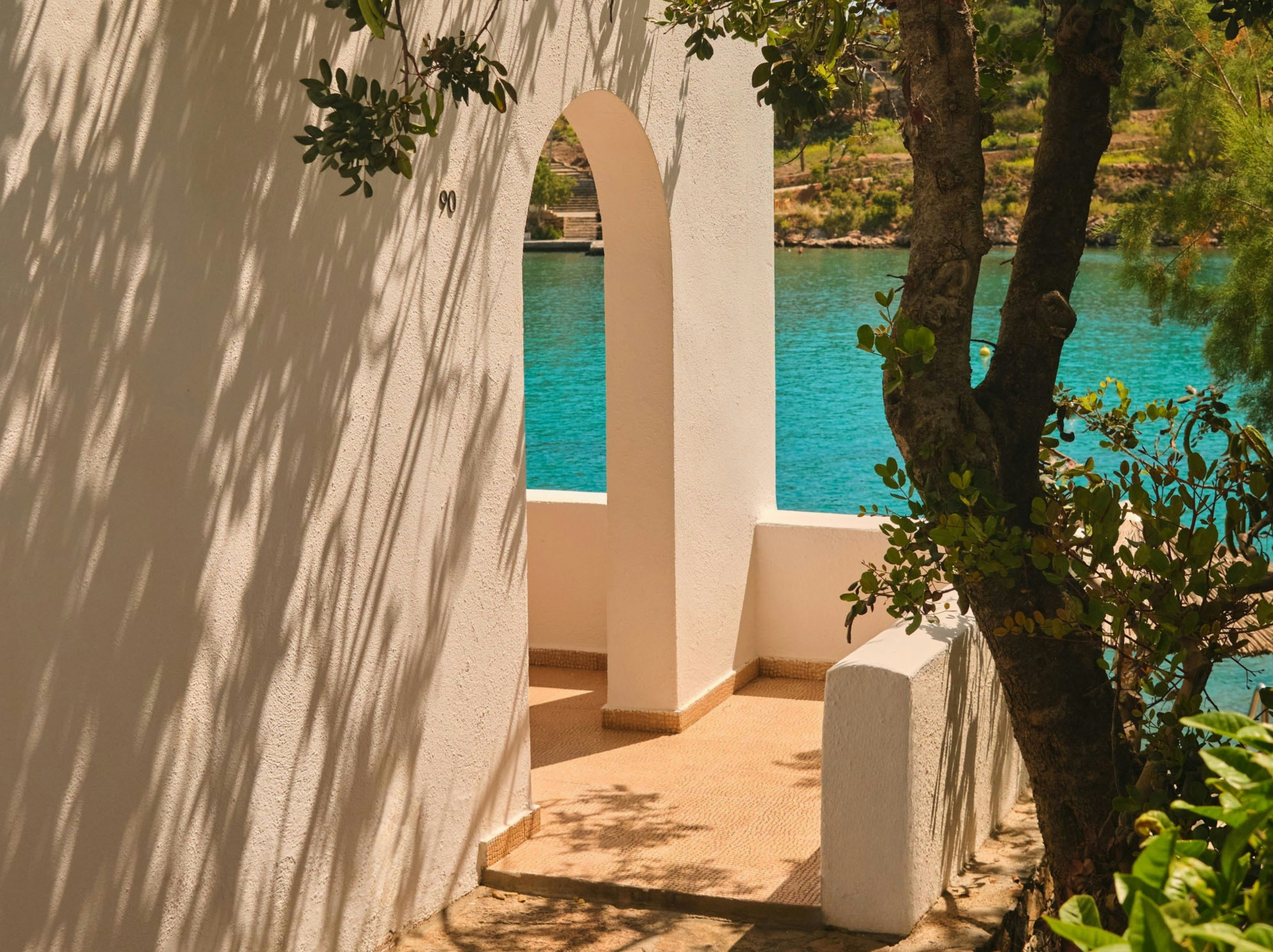 Minos Beach Art Hotel 54/63