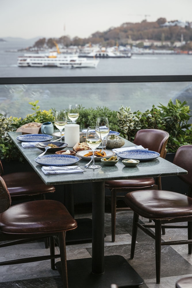 Novotel Istanbul Bosphorus Hotel 54/71