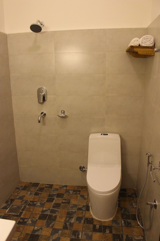 Three Jewels Boutique Hotel 46/74