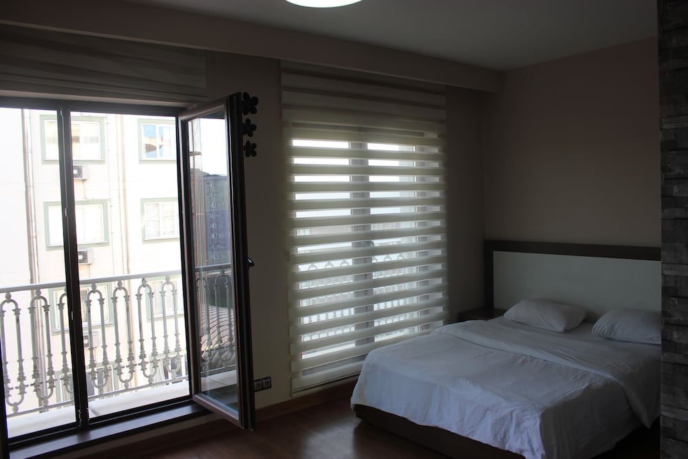 Ottoman Suites 27/50