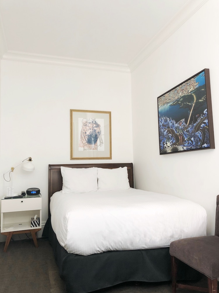 Victorian Hotel 21/74
