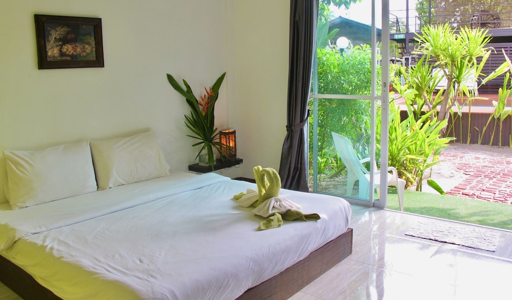 Oasis Lipe Resort 9/66