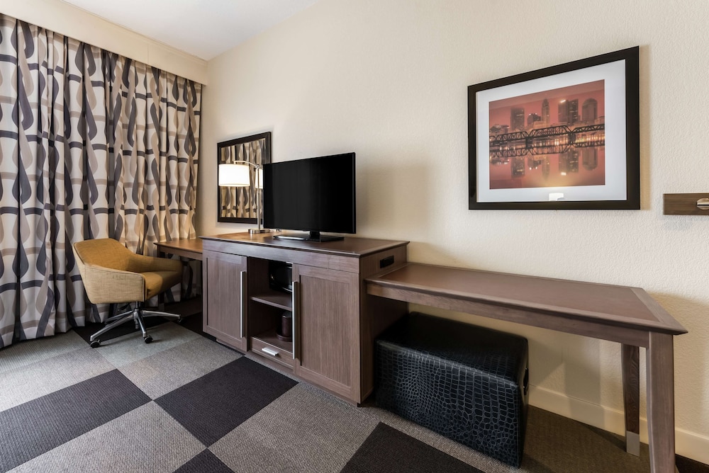 Hampton Inn by Hilton Columbus I-70E/Hamilton Rd. 57/72