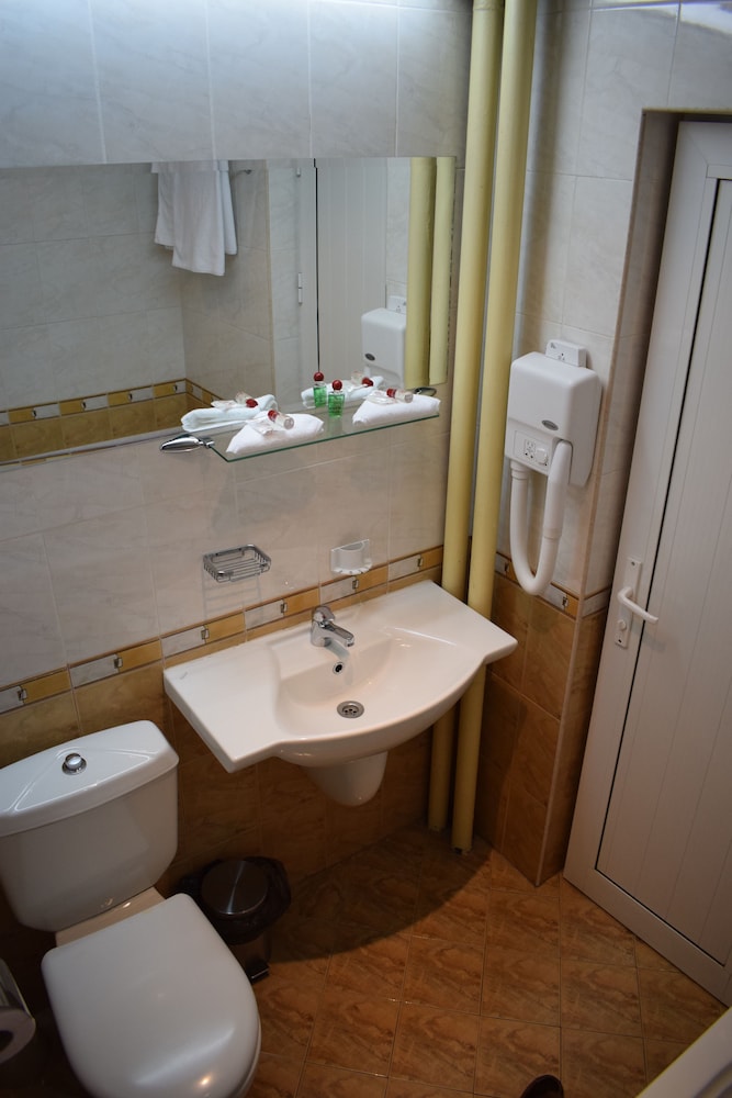 ROOM, SINGLE, BALCONY