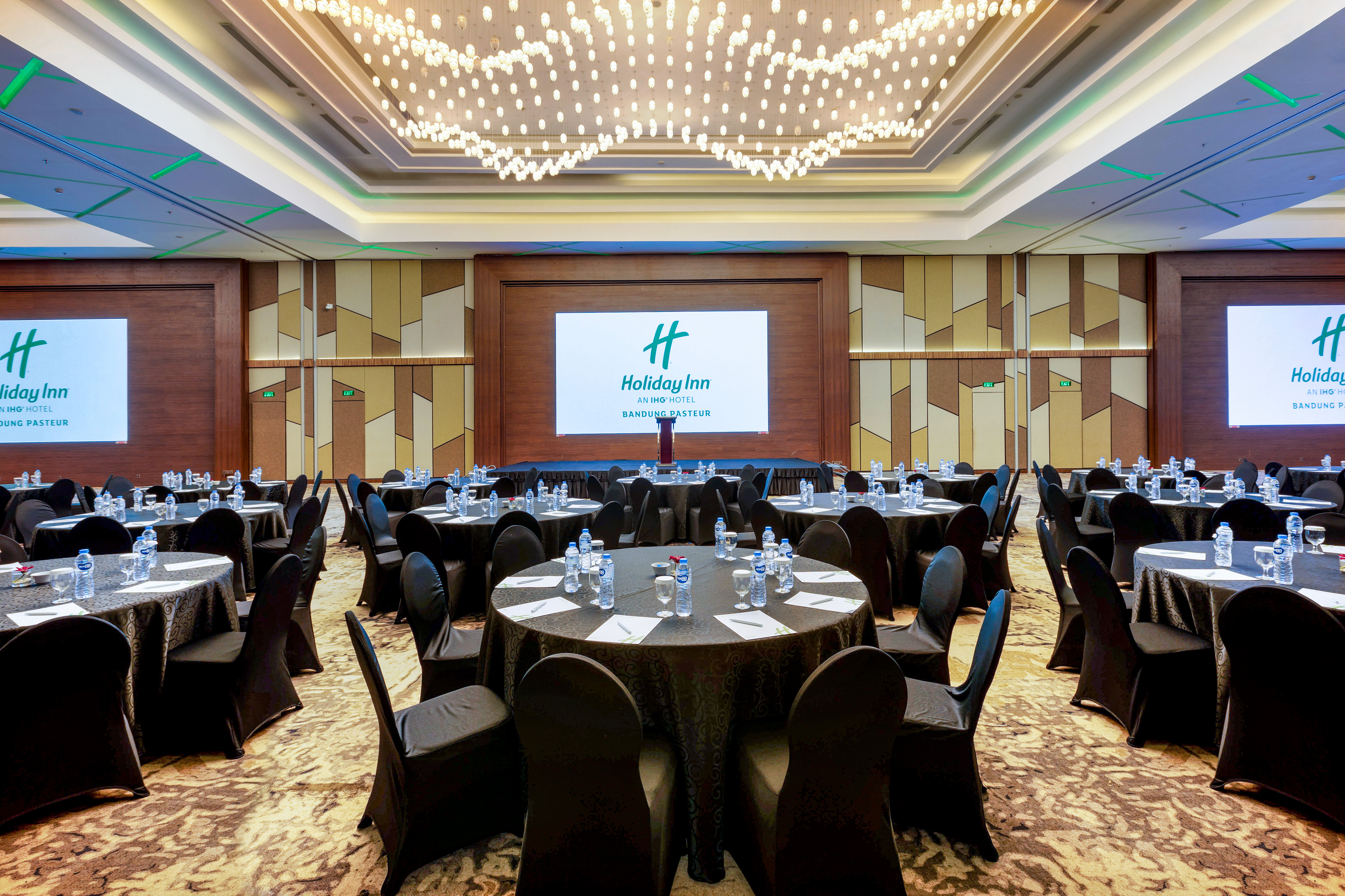 Holiday Inn Pasteur 46/50