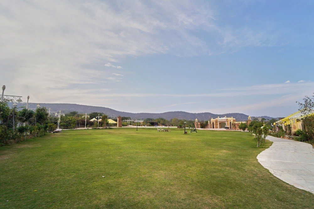 Lohagarh Fort Resort 89/91