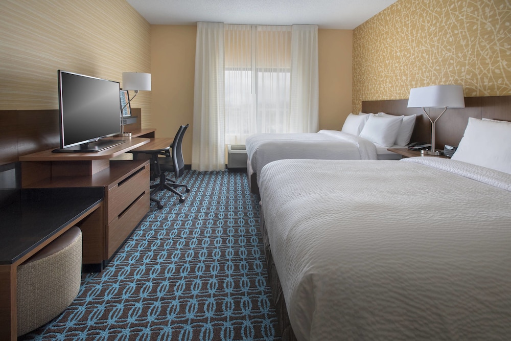 Fairfield Inn And Suites Syracuse Carrier Circle 10/39