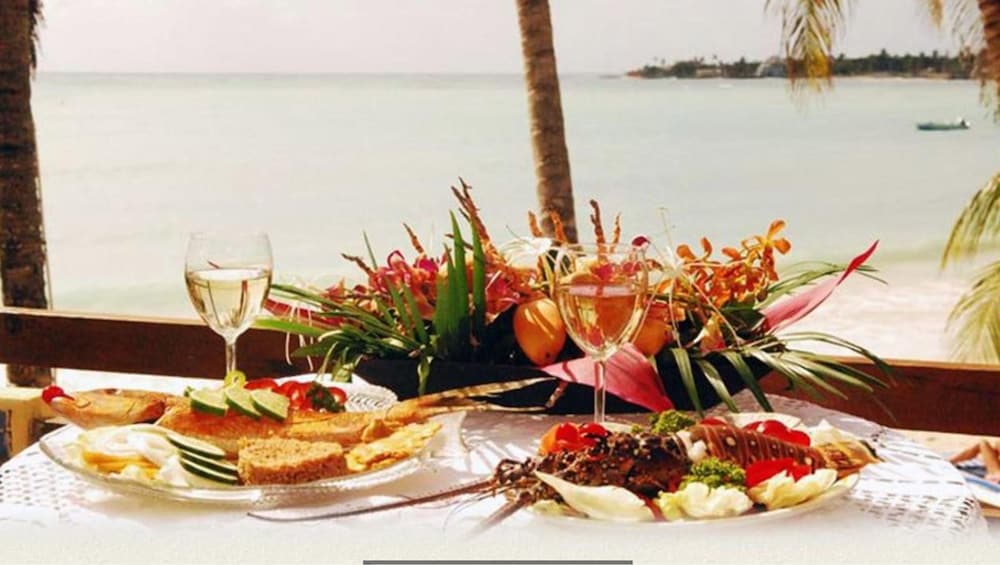 Hotel Cocoplum Beach 56/73