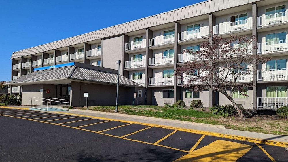 Motel6 Danvers, MA - Boston North 49/58