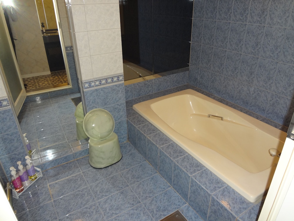 Royal Hotel Uohachi Bettei 29/30