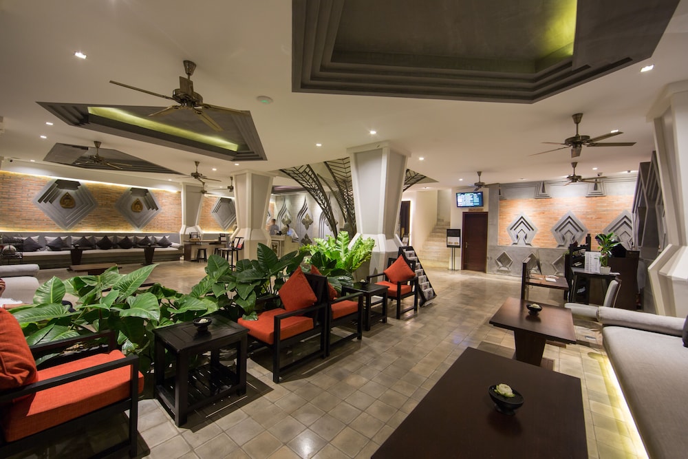 CENTRAL SUITE RESIDENCE 56/76