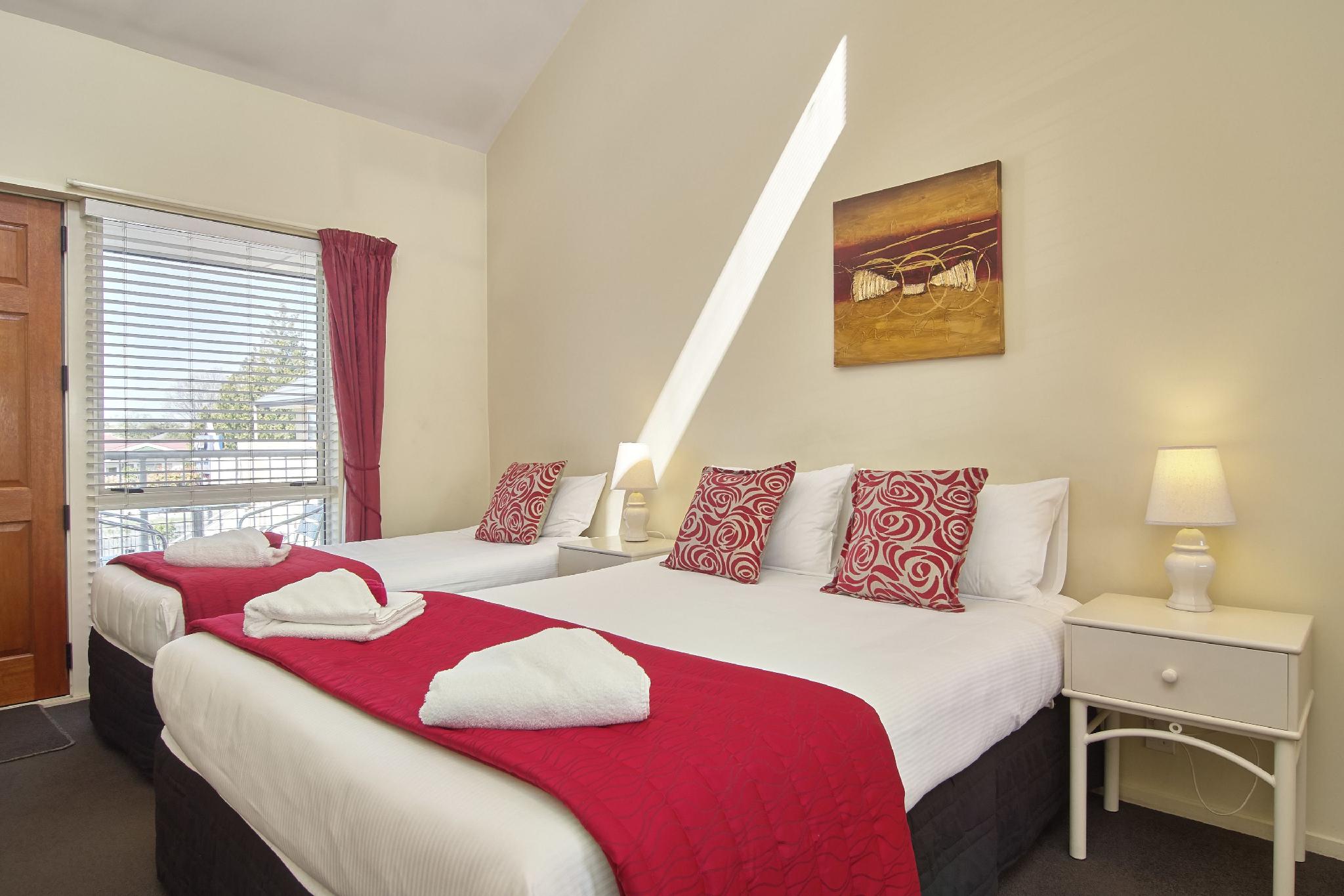 Deluxe, Studio, Queen Bed