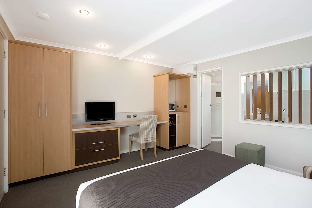 Comfort Inn On Raglan 22/39