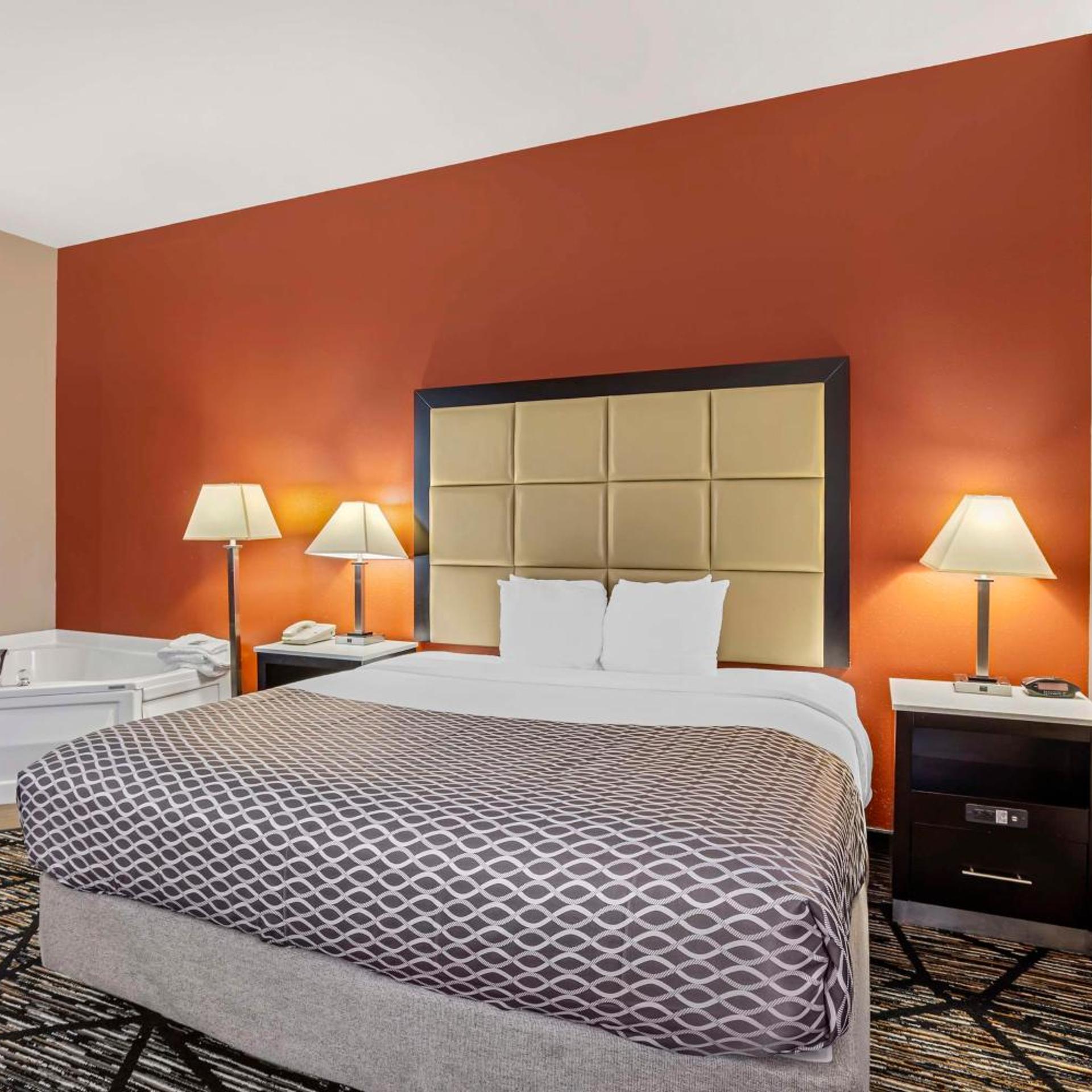 غرفة بسرير كينج بجاكوزي، Best Western Carlisle 2/8