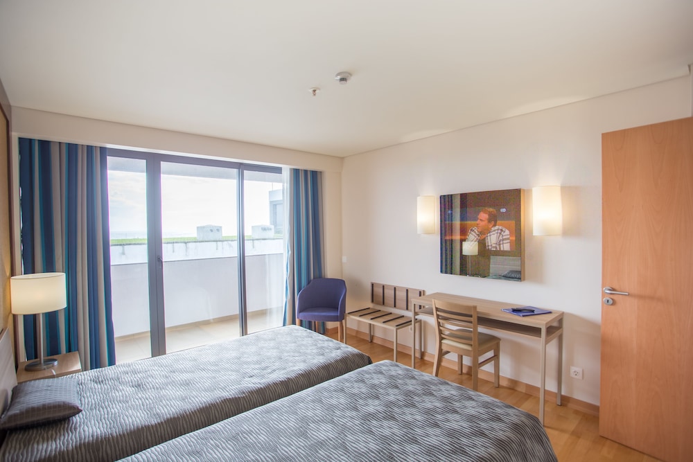 Antillia Hotel 65/127
