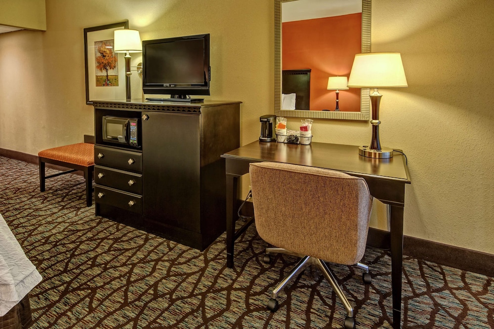 Hampton Inn Asheville Tunnel Road 56/63
