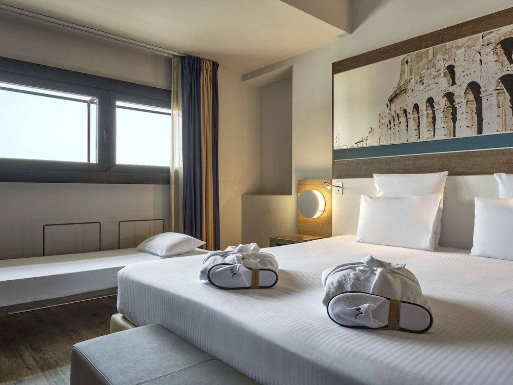 PRIVILEGE, DOUBLE BED