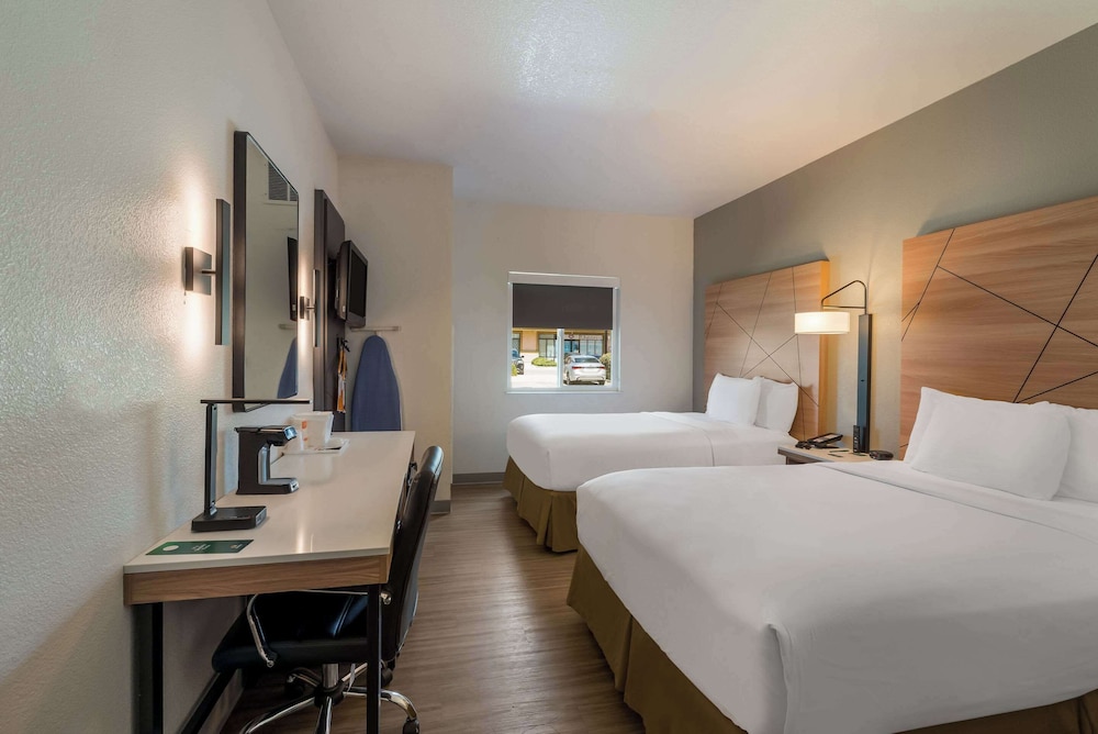 غرفة قياسية بسريرين مزدوجين، Quality Inn Yuba City/Marysville, CA 3/7