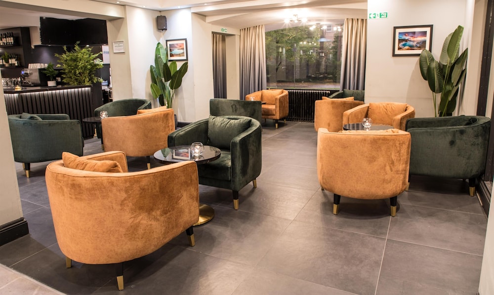Park Inn by Radisson Bournemouth 24/32