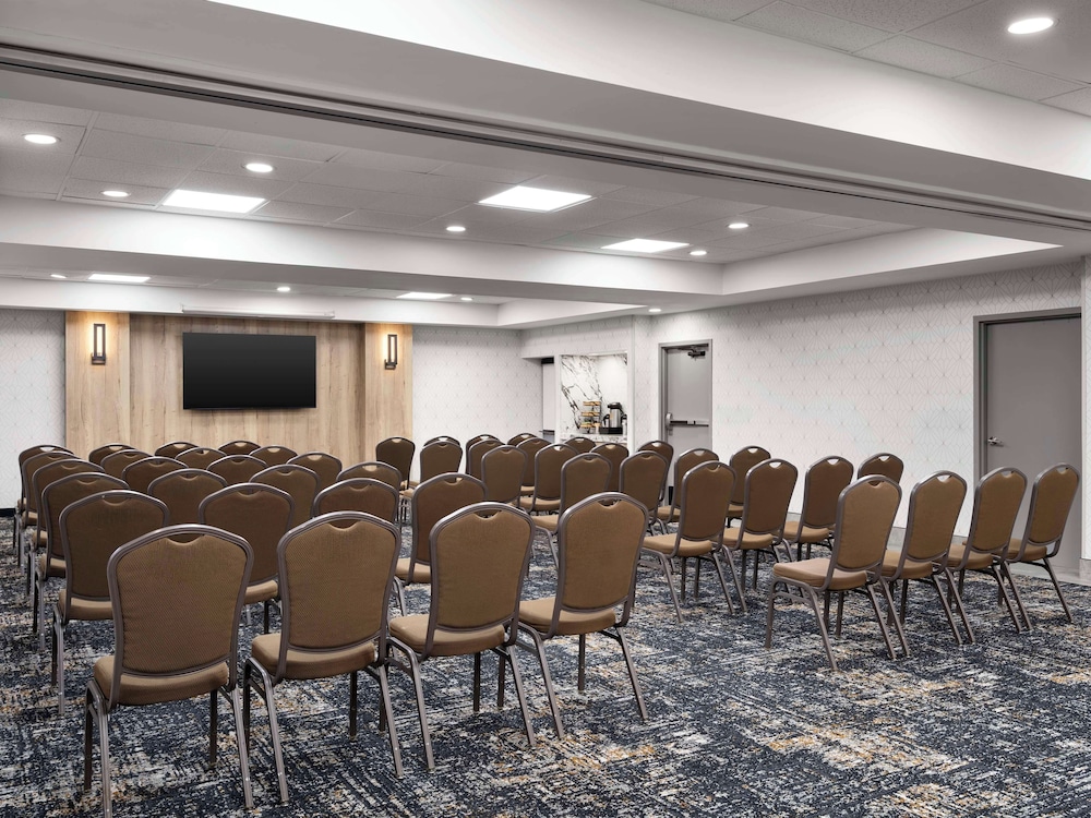 Hyatt Place Kansas City/Overland Park/Metcalf 56/64