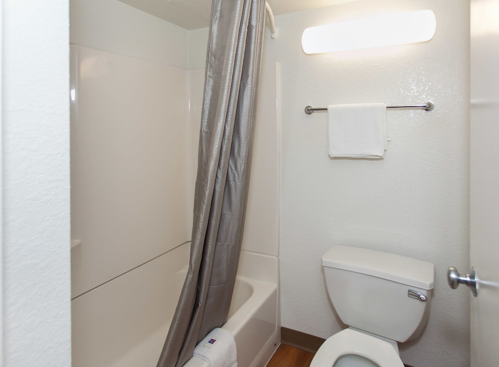 Motel6 Los Angeles, CA - Los Angeles - LAX 55/59