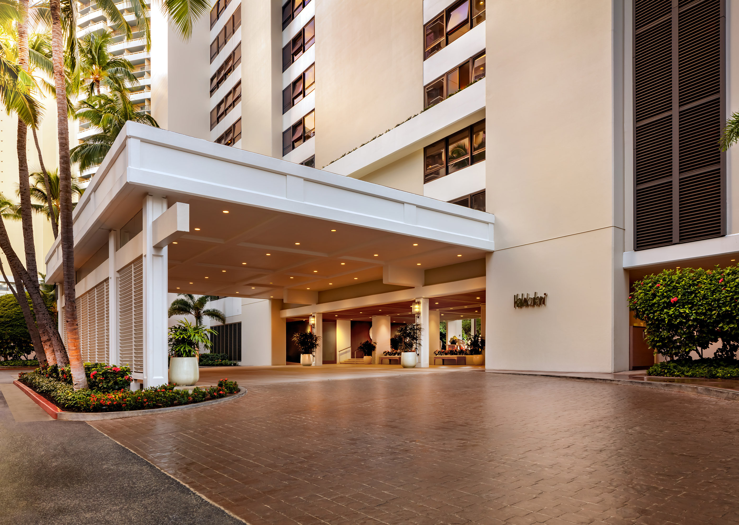 Halekulani 6/50