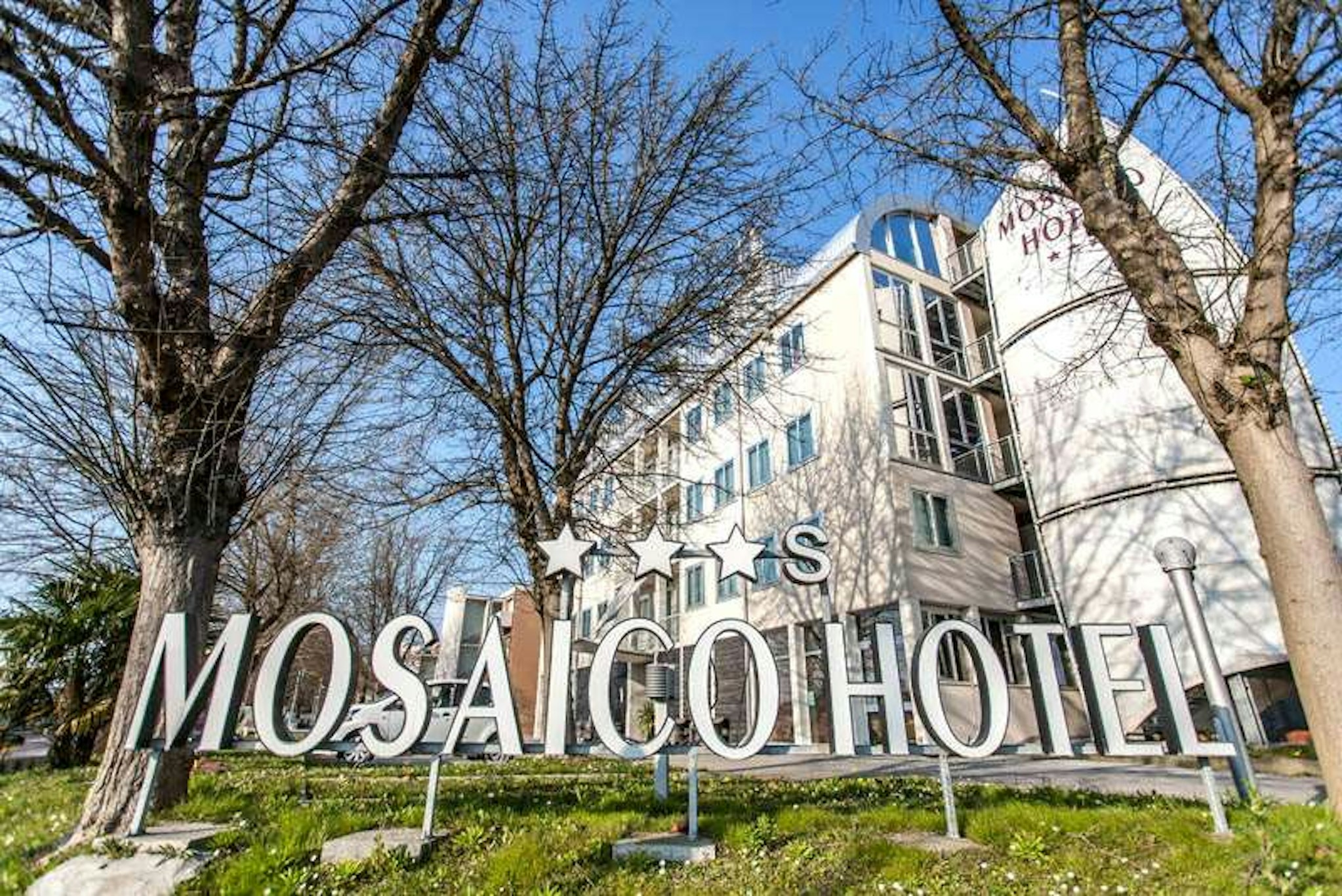 Mosaico Hotel 49/51