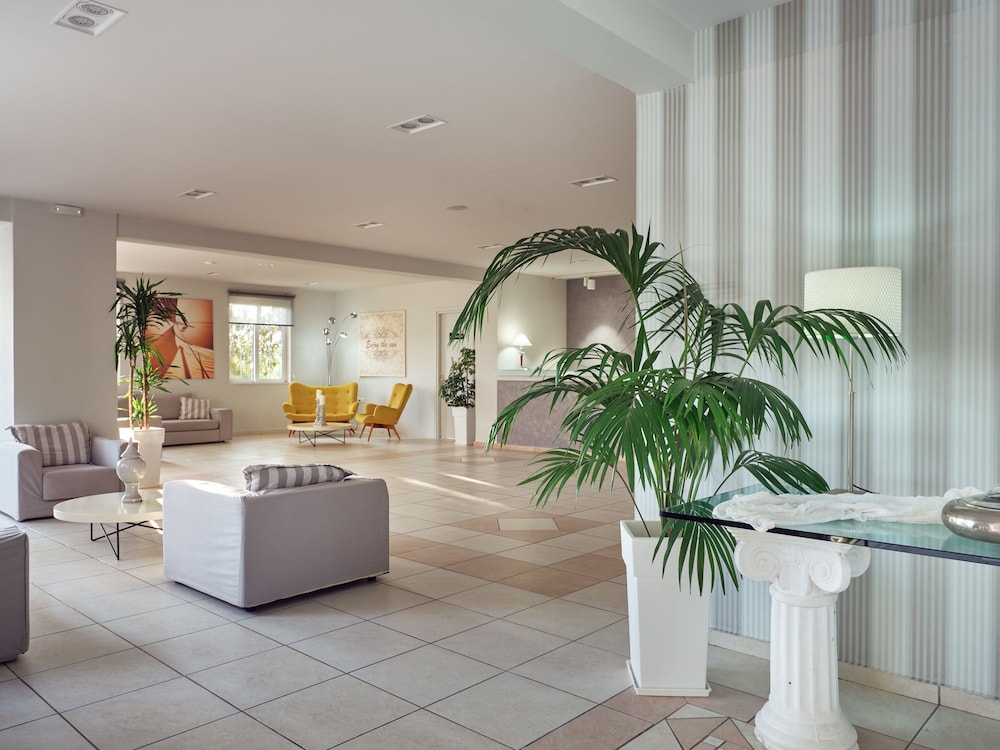 Koukounaria Hotel And Suites 10/74