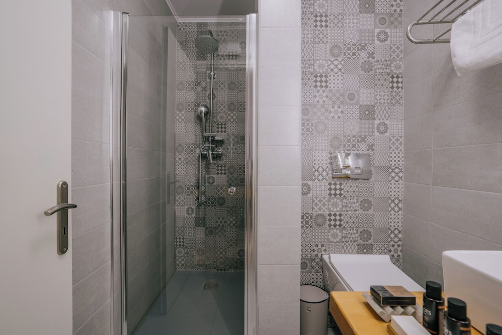 Chios City Inn 44/48