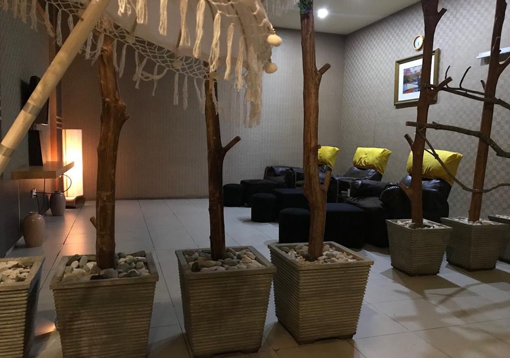 GREENLAND HOTEL BATAM 20/35