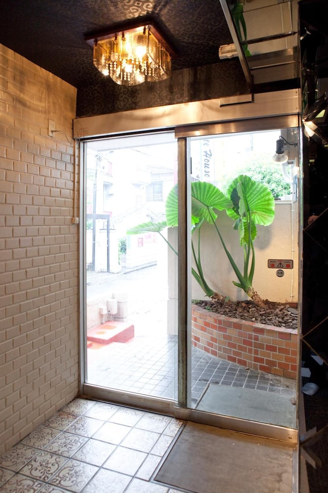 The Shin-Okubo International Hotel 16/26