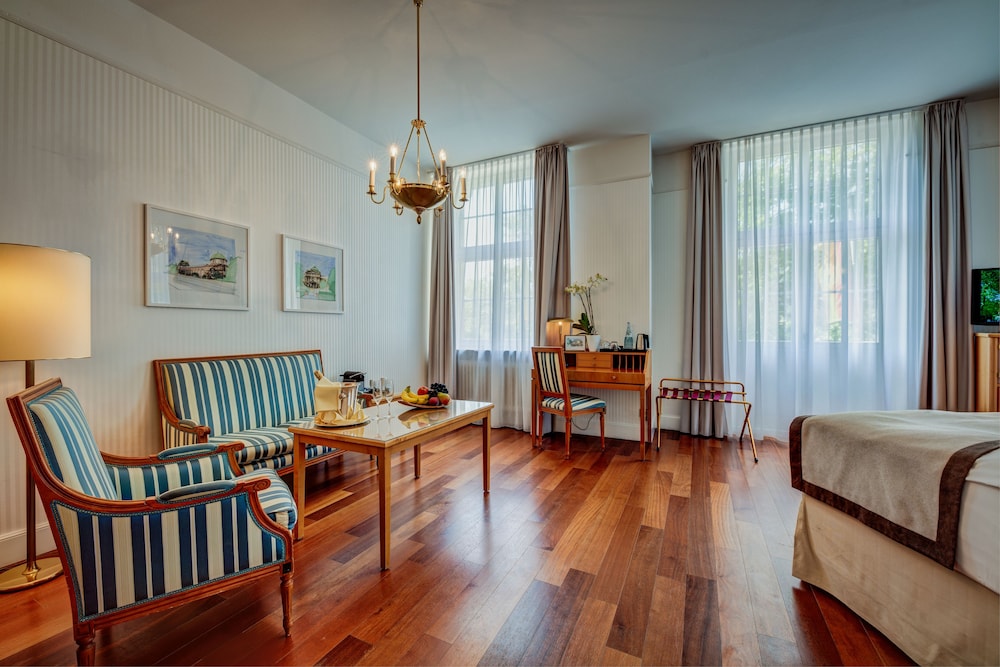 Schlosshotel Karlsruhe 32/40