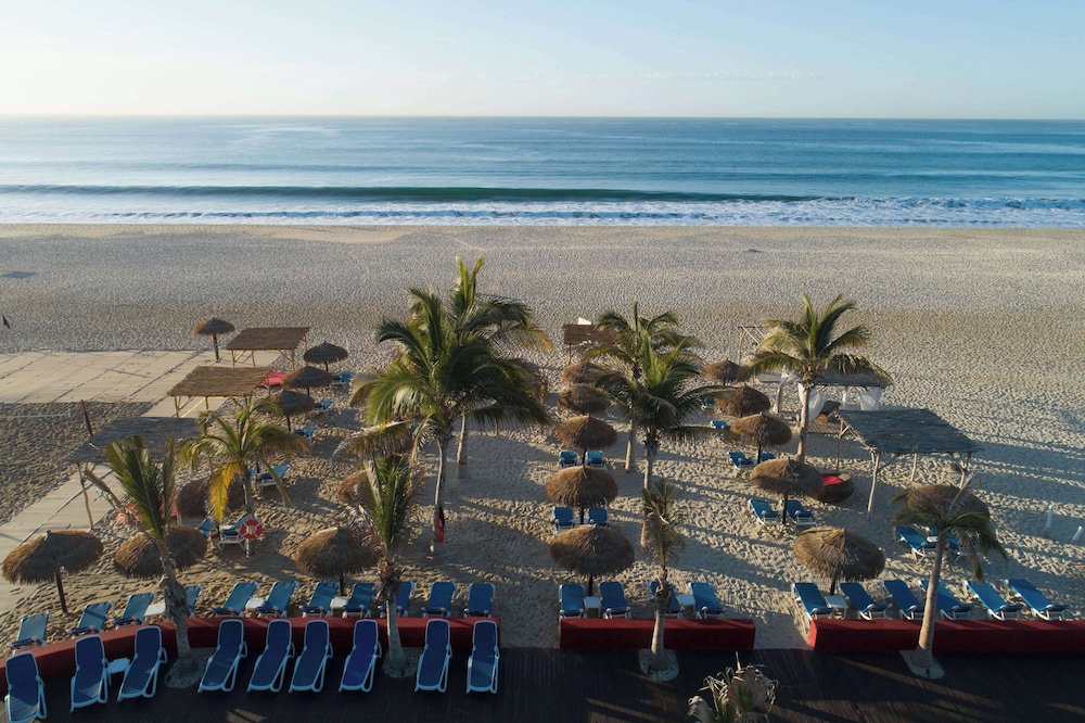 Grand Decameron Los Cabos a Trademark All Inclusive Resort 44/48