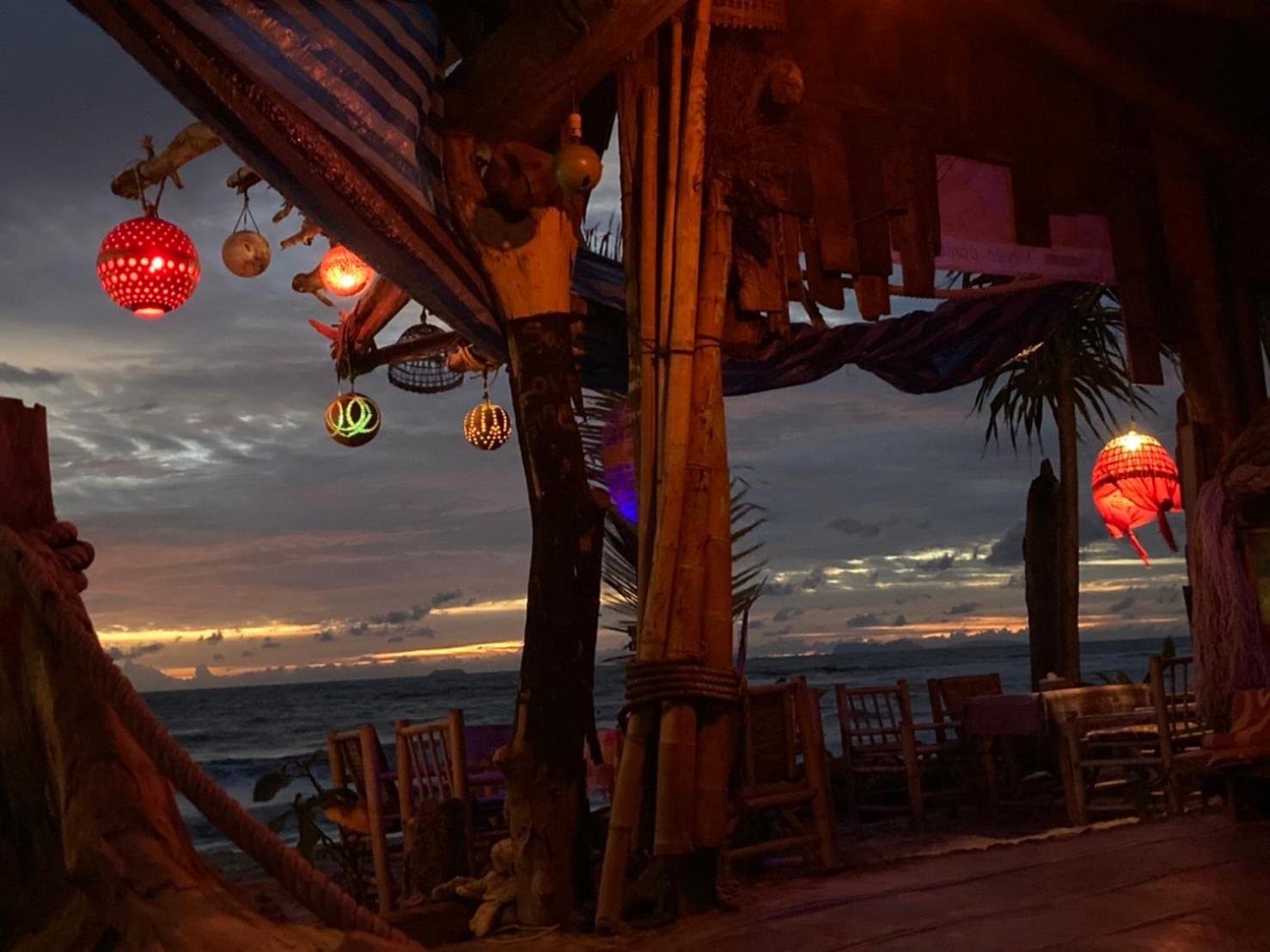 Pinky Bungalows Resort 60/67