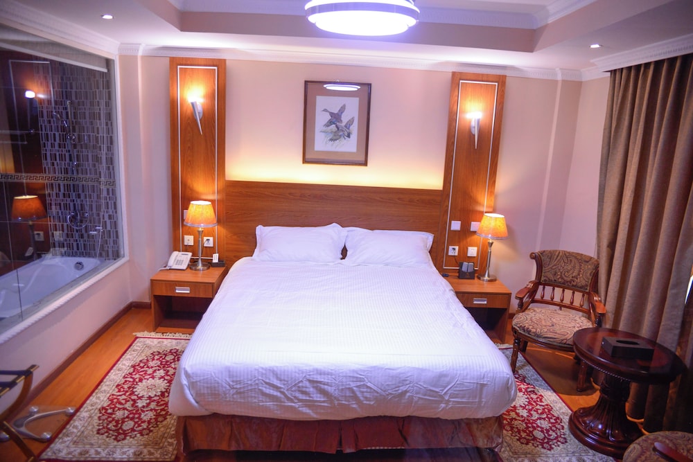 Emmad Furnished Hotel 11/50