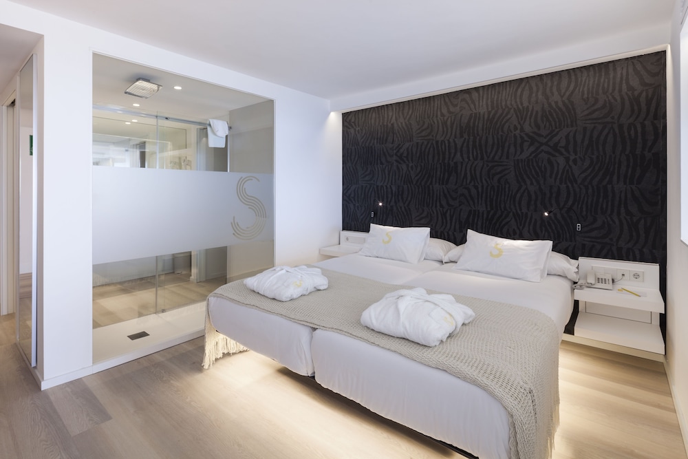 SUD IBIZA SUITES 13/50
