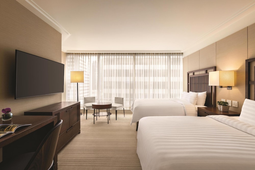 Room, 2 Double Beds, City View